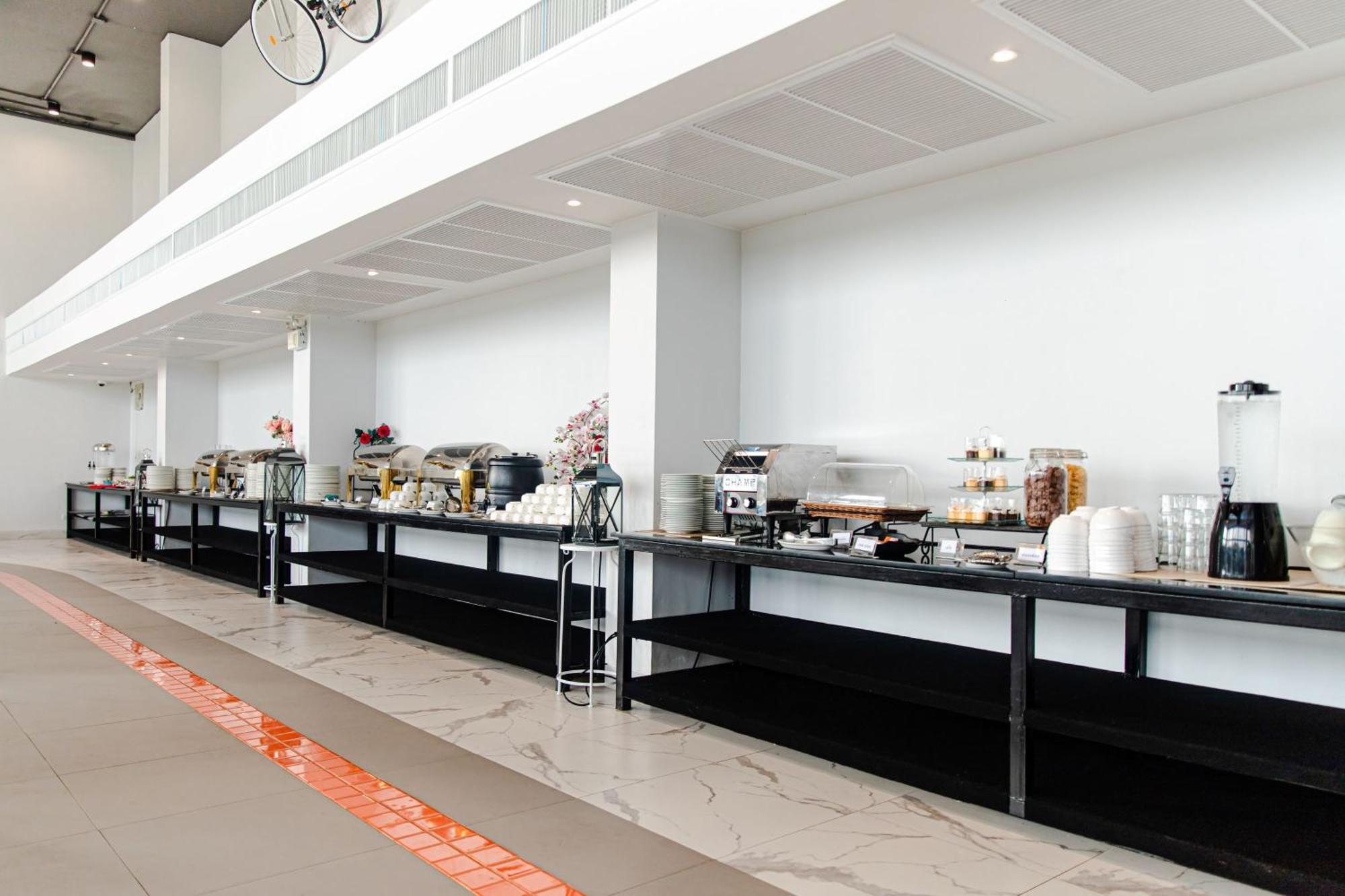 Tour De Phuket Hotel - Sha Plus Thalang Exterior foto